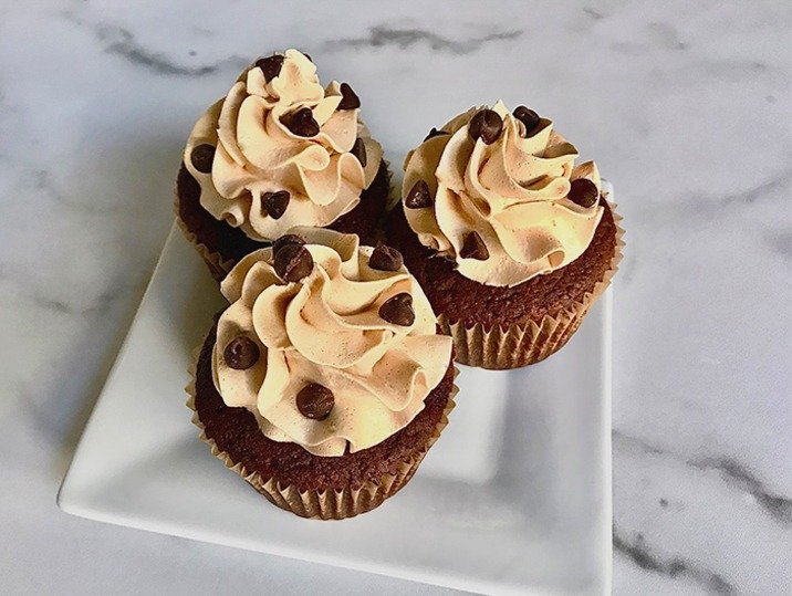 Keto Chocolate Cupcakes with Peanut Buttercream Frosting